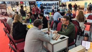 Catorce PyMEs de Misiones cerraron negocios en ARTEFACTA 2026 y…