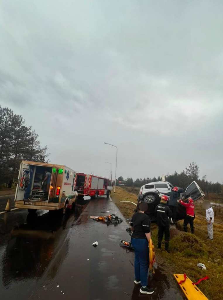 Accidente fatal en la Ruta 12: un muerto y dos heridos tras un despiste en…