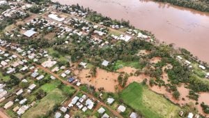 El Soberbio evacuó 41 familias por la crecida del Uruguay y la provincia avanza en&hellip;