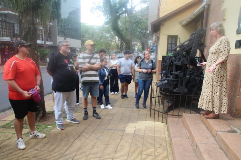 Posadas: un recorrido guiado por cuatro templos religiosos convocó a residentes locales en las vacaciones…