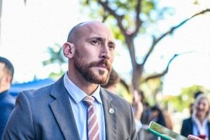 Hassan: ‘Sería una bofetada hablar de política partidaria cuando el 90% de los vecinos me…