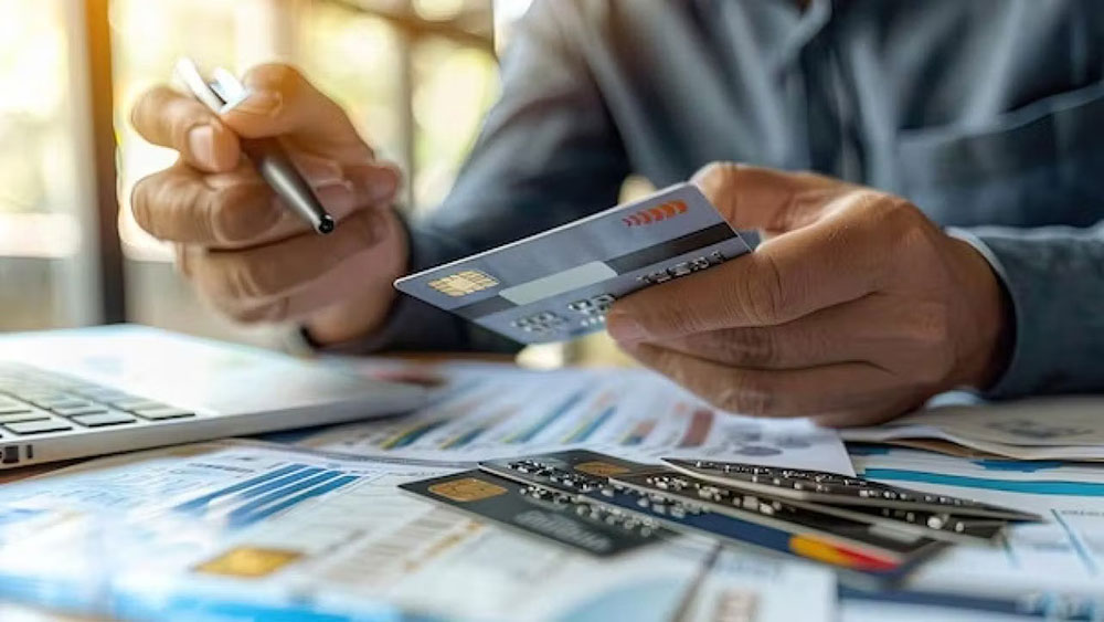La mora sigue subiendo y el crédito al consumo no&hellip;