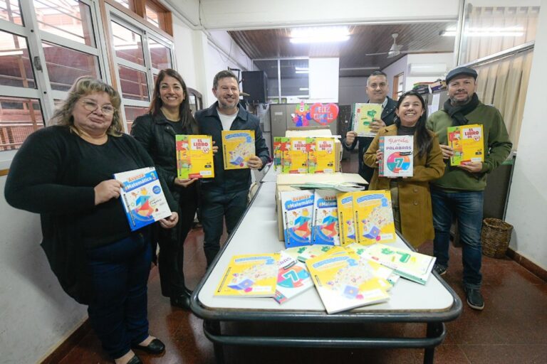 Misiones distribuyó 470.000 libros para todas las escuelas primarias de la provincia