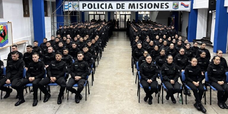 247 nuevos policías se suman a la fuerza: la mitad patrullará los barrios de Posadas