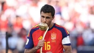 Rodri ganó el Balón de Oro del Mundial 2026 y el estadio coreó el nombre…