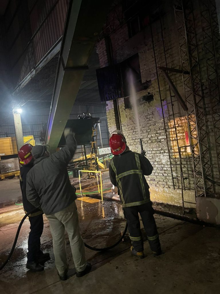 Un incendio destruyó 10 mil kilos de yerba mate en…