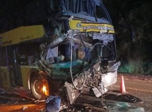 Choque en Capioví: cuatro internados en Eldorado y 50 en observación tras colisión entre colectivo…