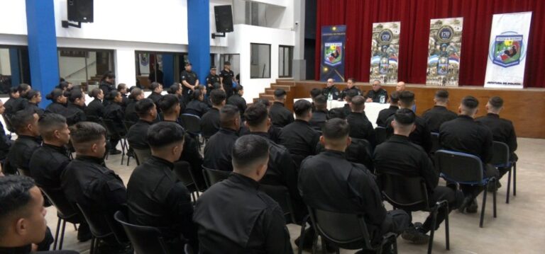 La Policía de Misiones incorporó 247 nuevos agentes para reforzar la presencia en barrios de…