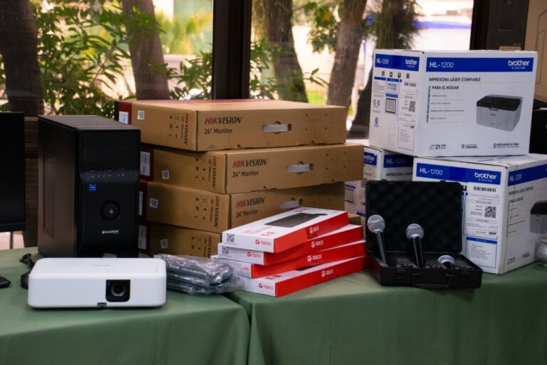 El Ministerio de Ecología distribuyó drones, computadoras y equipos a sus áreas en toda la&hellip;