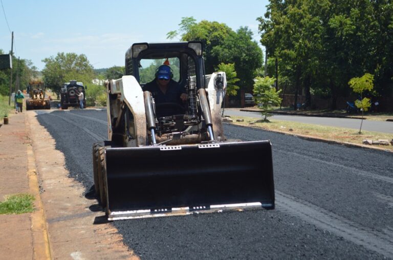 Posadas avanza con bacheos y obras de pavimentación en varios sectores de la ciudad