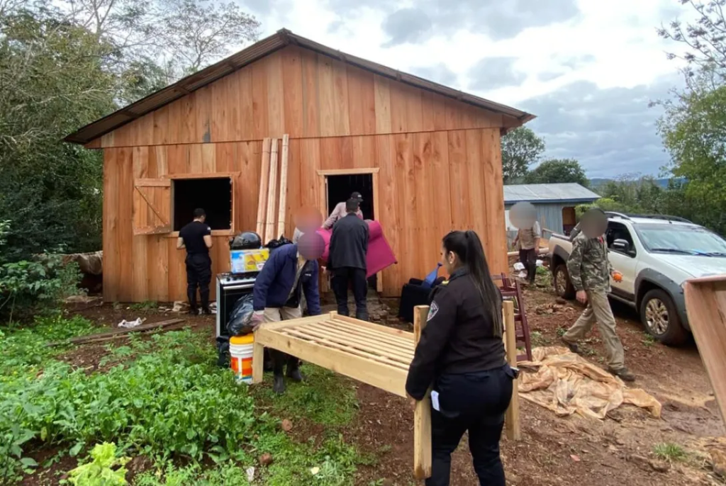 Crecida del río Uruguay: el gobierno provincial activó el Plan de Emergencia y evacuó 104 personas en El Soberbio
