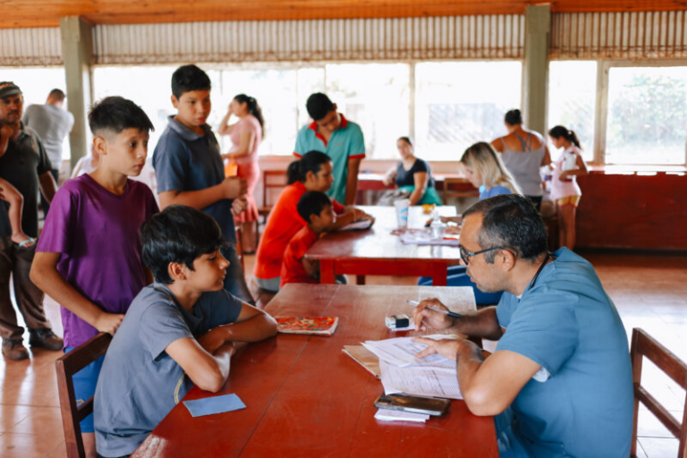 El Ministerio de Salud pide revisar el carnet de vacunación con el regreso a clases