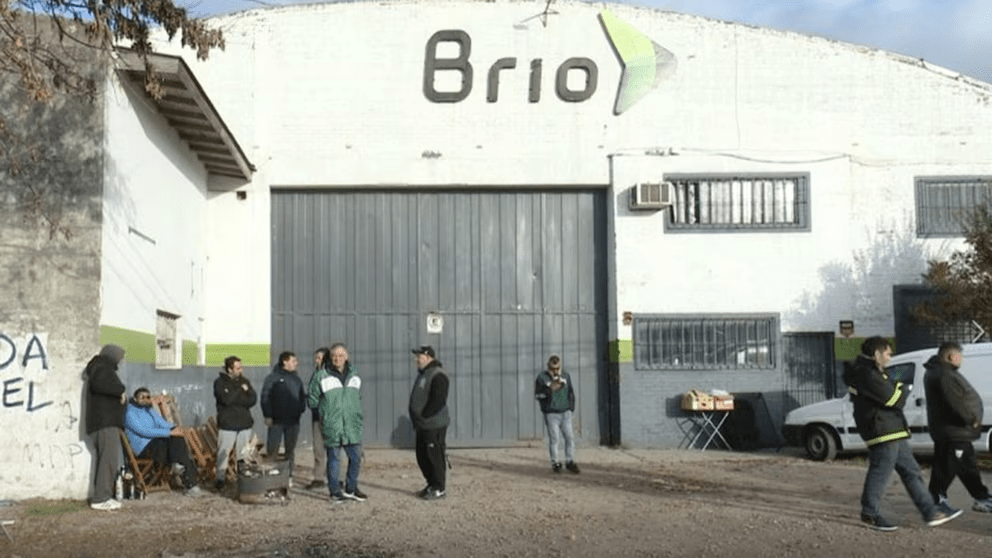Una empresa logística despidió a 60 trabajadores en Rosario y…
