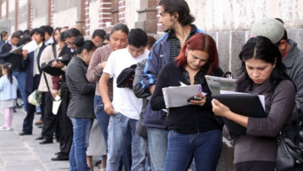 Nueve de cada diez jóvenes caen en mora antes de conseguir su primer empleo formal