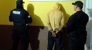 Posadas: las cámaras del 911 detectaron a un hombre robando instalaciones eléctricas en una vivienda