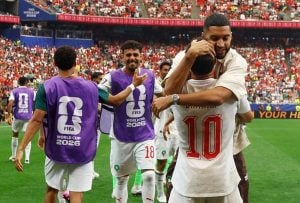 Marruecos goleó 3-0 a Canadá y avanzó a cuartos de…