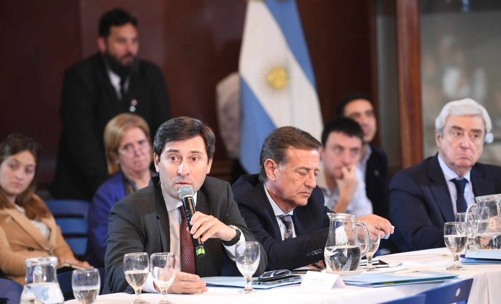 El Gobierno va por la reforma electoral pero sin los&hellip;