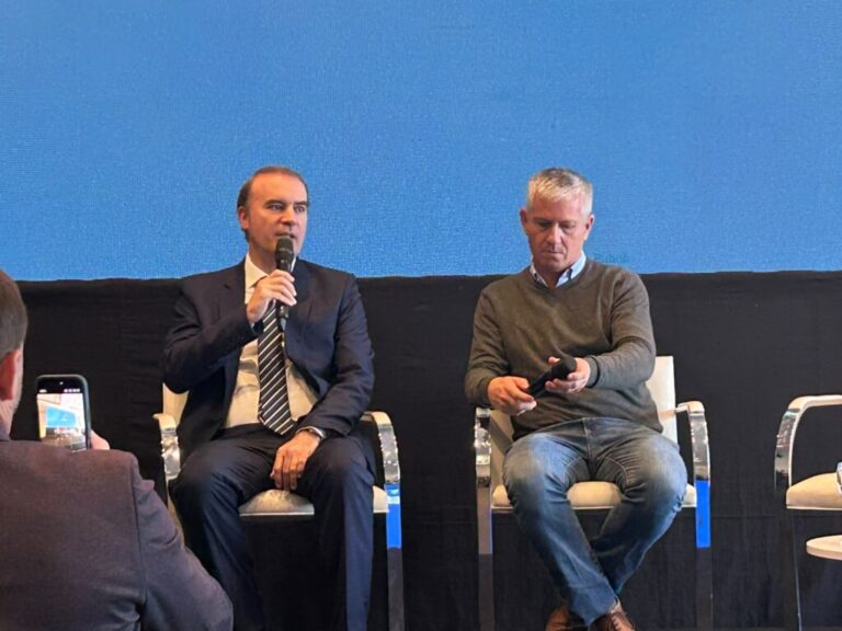 El sector tabacalero estima que combatir la evasión y gravar nuevos productos de nicotina sumaría…