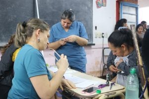 Operativo Integral llegó al barrio San Miguel de Oberá con consultas médicas y vacunación antirrábica