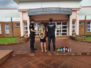 Detuvieron a un joven acusado de robar urnas con cenizas y destrozar tumbas en el cementerio de Puerto Rico