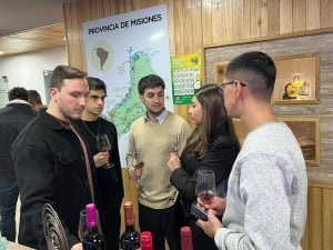 Segunda edición de Negocios, Arte y Vinos: el viernes 7 de agosto llega al Centro…