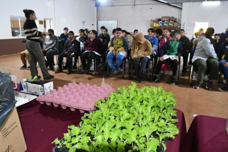 El municipio de Eldorado capacitó a estudiantes y docentes de la Escuela San Miguel en…