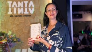 Una psicopedagoga de Posadas presentó su libro de gestión emocional en Tanta Tinta