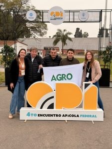 Misiones llevó su apicultura al encuentro federal y trabaja para…