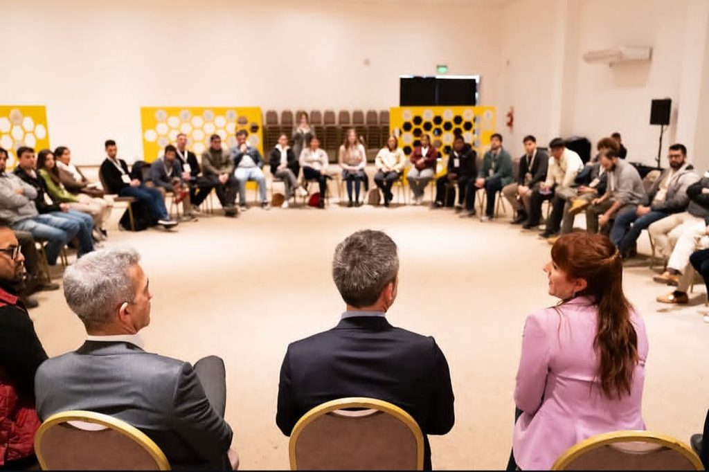 Misiones participó del Encuentro Apícola Federal y puso en agenda…