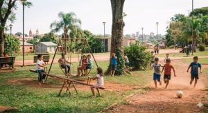 El Gusano Loco, la chocolatada y la escondida: los posadeños recuerdan su infancia sin pantallas