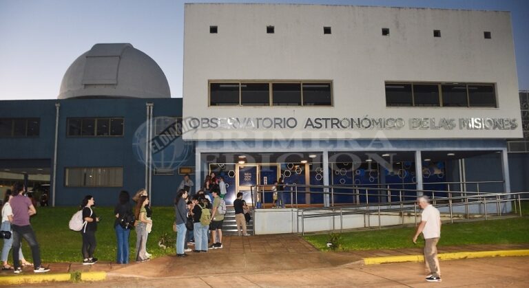 Un astrónomo del CONICET habló sobre galaxias en el Observatorio de Misiones y dejó una…