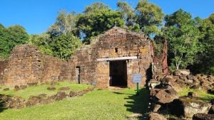 Una excursión grupal desde Posadas para recorrer cuatro sitios históricos de Misiones por $69.000