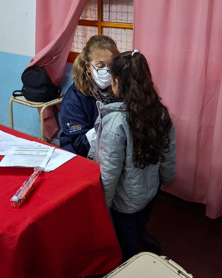 El Prosame atendió a niños de una escuela de Posadas con vacunas, controles médicos y…
