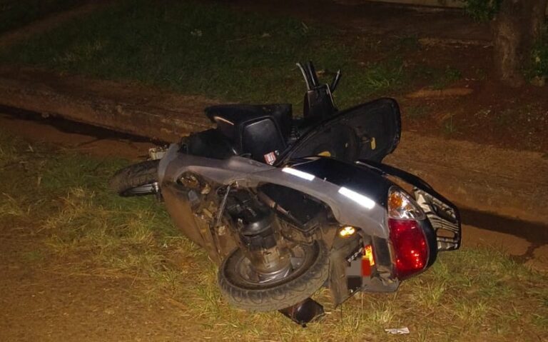 Chocó con su moto en Posadas, intentó escapar y fue detenido a pocas cuadras
