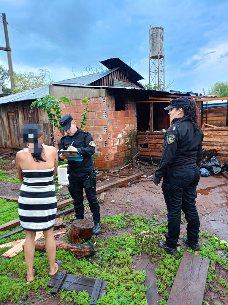 Más de 30 viviendas dañadas por el temporal: la Policía recorre colonias y barrios rurales…