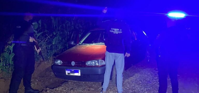 Recuperaron en Misiones un auto robado minutos antes en Brasil