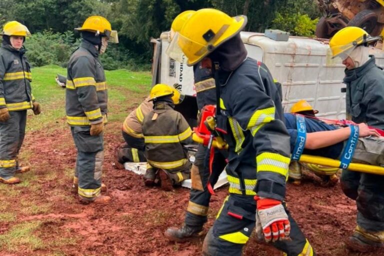 Solo 12 de 36 cuarteles de Misiones recibieron los subsidios nacionales: bomberos voluntarios en alerta