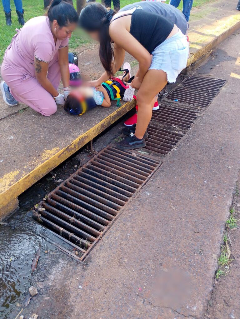 Tres heridos, incluida una nena de cuatro años, tras un choque entre un auto y…