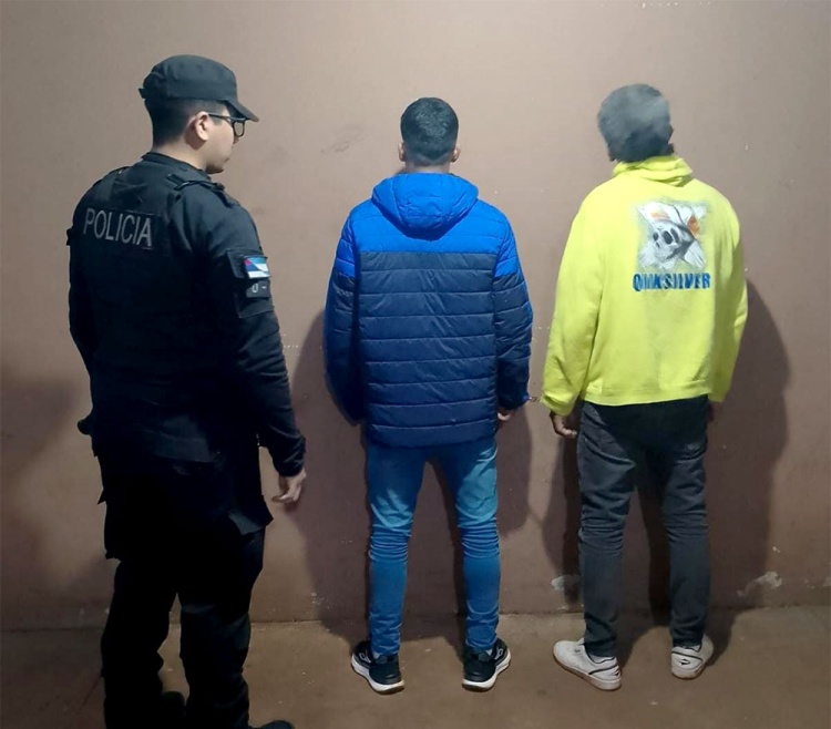 Eldorado: dos heridos a balazos desde un auto en movimiento, dos detenidos