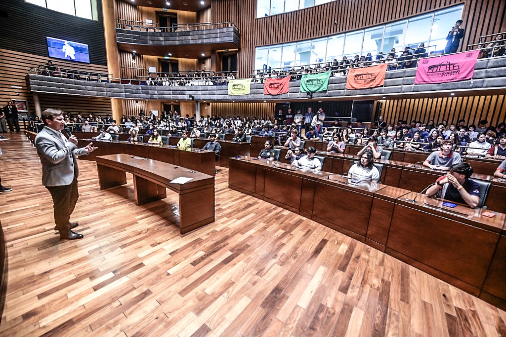 Misiones lanzó el Digesto Educativo, una plataforma única en el país para enseñar leyes a través de juegos