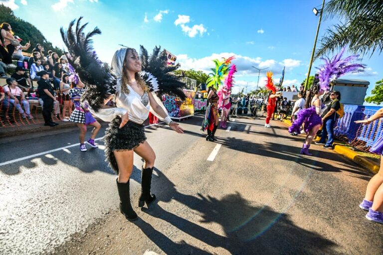 Estudiantina de Posadas 2026: cuatro noches de desfile en septiembre y cierre en octubre
