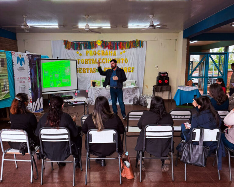 Misiones capacitó a 16 escuelas especiales del sur provincial para fortalecer sus huertas pedagógicas