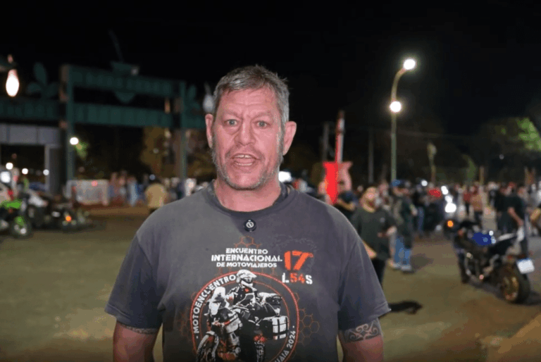 El Moto Encuentro de Apóstoles arrancó con presencia internacional y un inglés que ya tomó…
