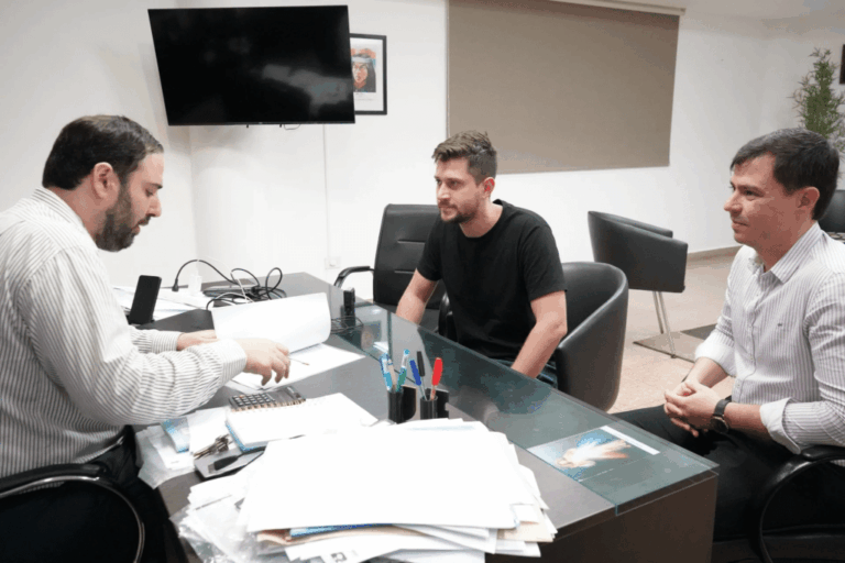 Leandro N. Alem construye tres invernáculos para producir plantines hortícolas, forestales y ornamentales