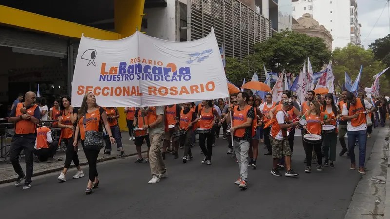 La Bancaria Rosario denunció nuevos despidos en Nación Servicios y exige reincorporaciones