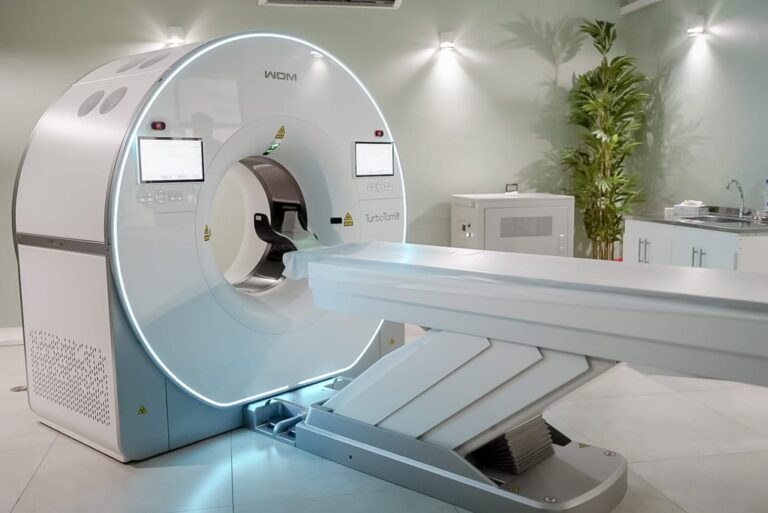 Misiones sumará un tomógrafo al hospital de Pediatría y prepara una nueva app de salud…