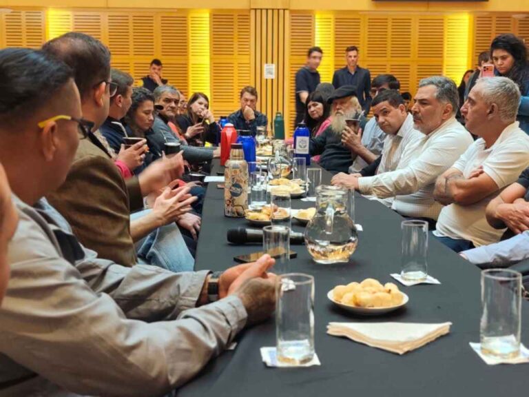 Legislatura abre el debate sobre la emergencia yerbatera con productores y tareferos en la mesa