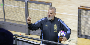 La Liga Posadeña de Futsal capacitó a sus árbitros con un instructor enviado por AFA