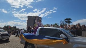 Oberá abrió la 46.ª Fiesta Nacional del Inmigrante con el desfile de las 16 colectividades