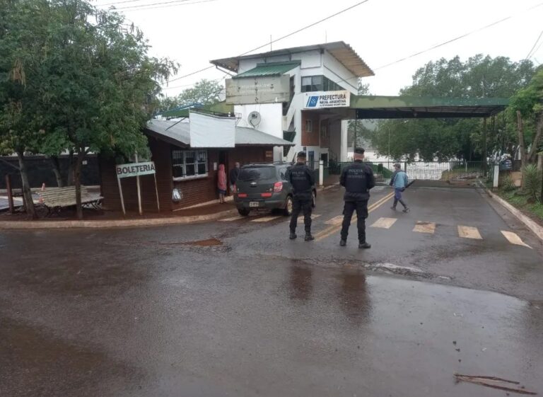 La crecida del río Uruguay dejó sin operaciones todos los pasos fronterizos con Brasil en…